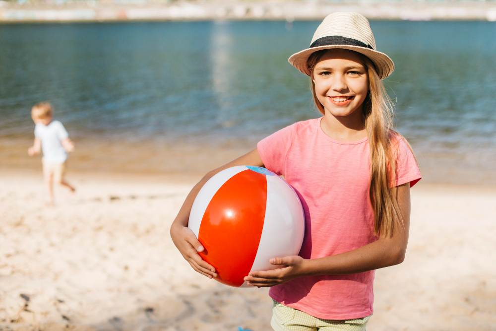 idées activités ludiques fin d'année : Souvenirs sur des ballons de plage